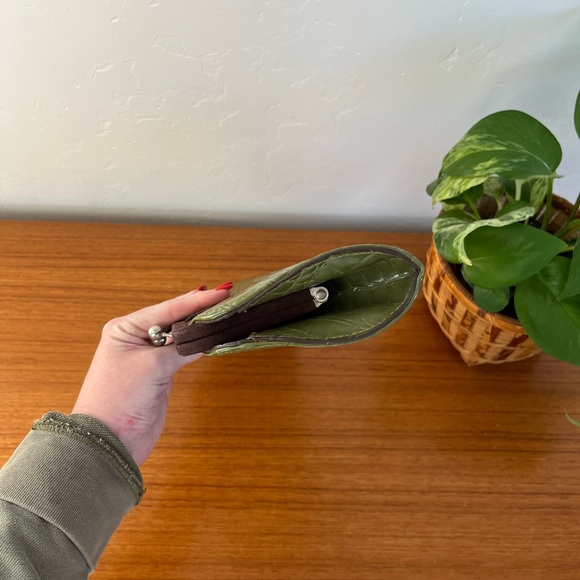 Vintage Green Crocodile and Brown Suede Clutch Purse Faux Leather Handbag - Picture 3 of 8